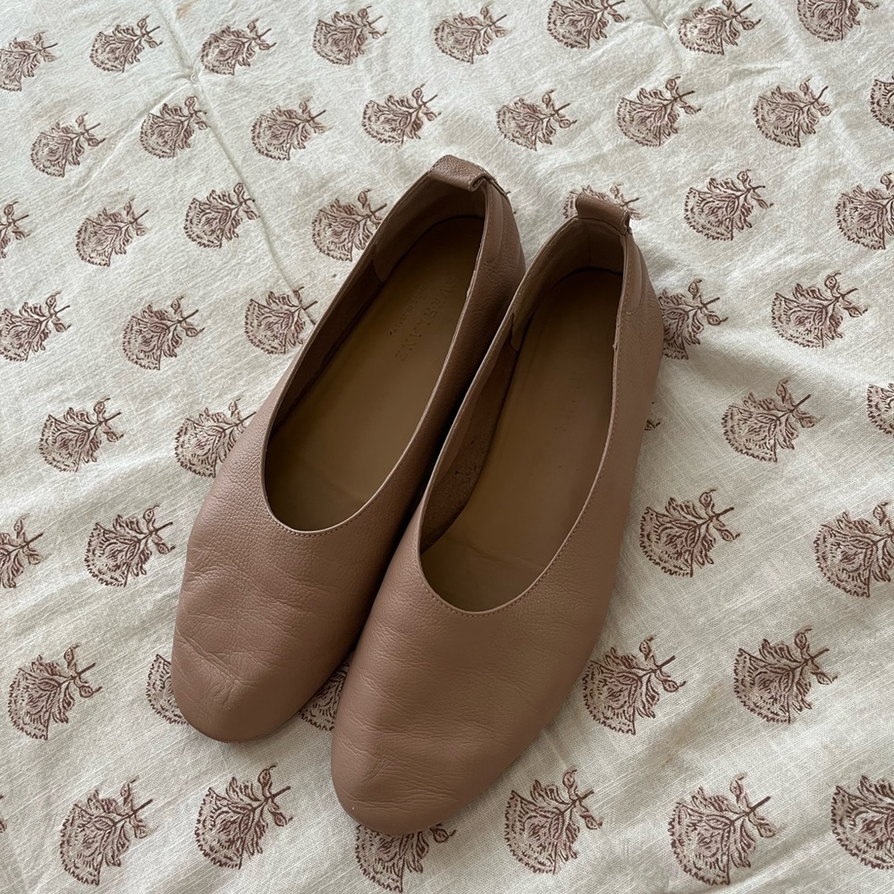 Everlane Day Glove Flats in Tan